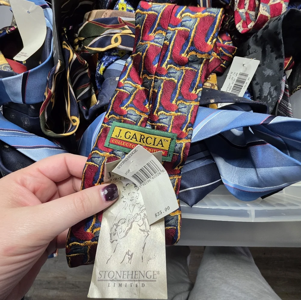 Box Of 49 Ties!! Lots With Tags Still On! - Picture 16 of 16